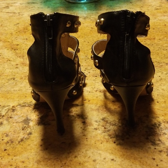 Shoes - Picture 3 of 3